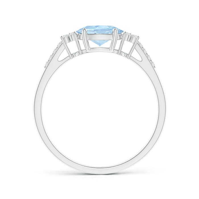 AA - Aquamarine / 0.69 CT / 14 KT White Gold