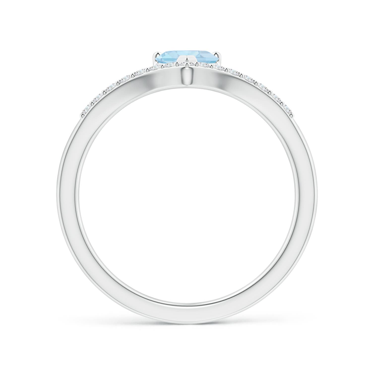 AA - Aquamarine / 0.45 CT / 14 KT White Gold