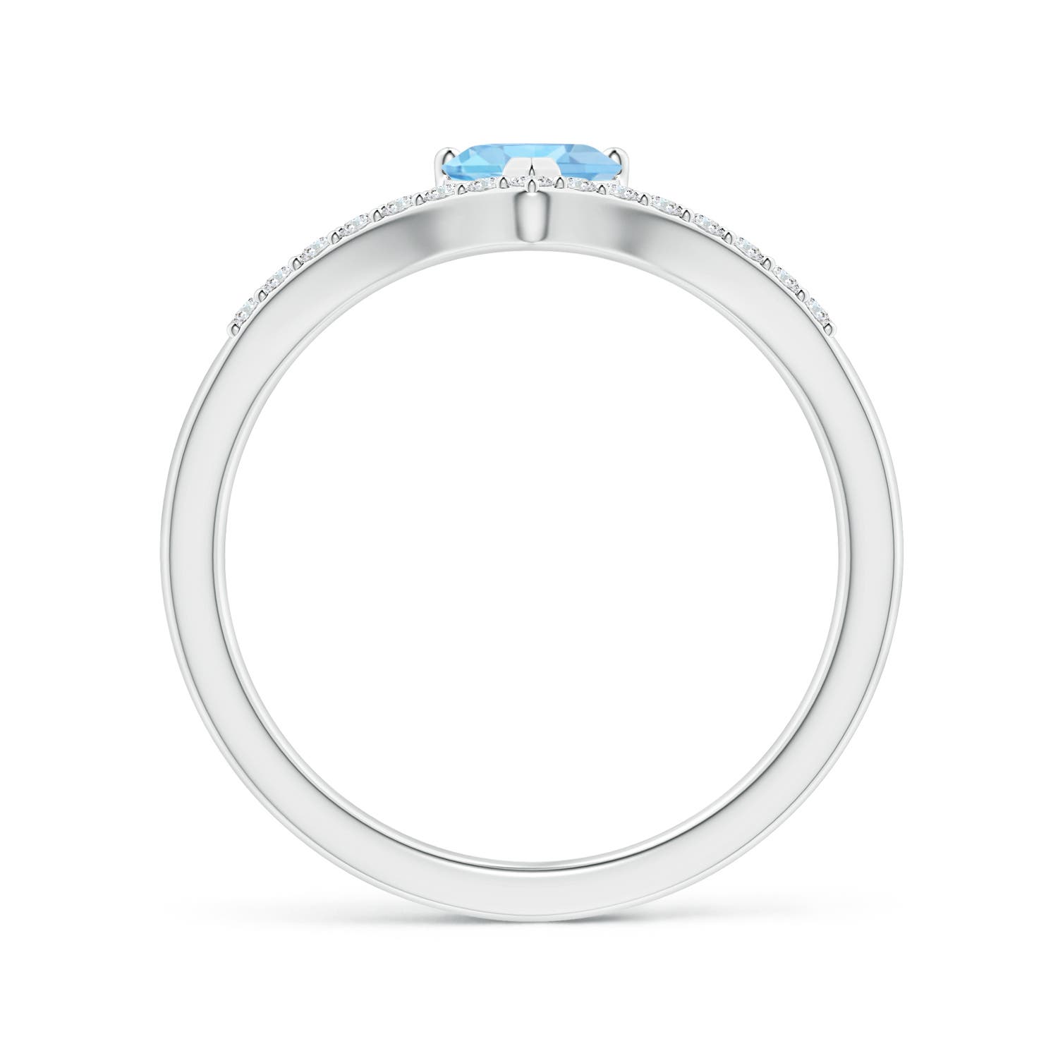 AAA - Aquamarine / 0.45 CT / 14 KT White Gold