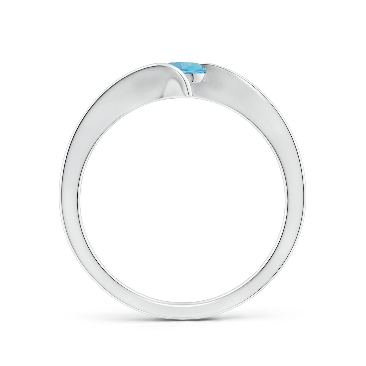 A - Swiss Blue Topaz / 0.32 CT / 14 KT White Gold