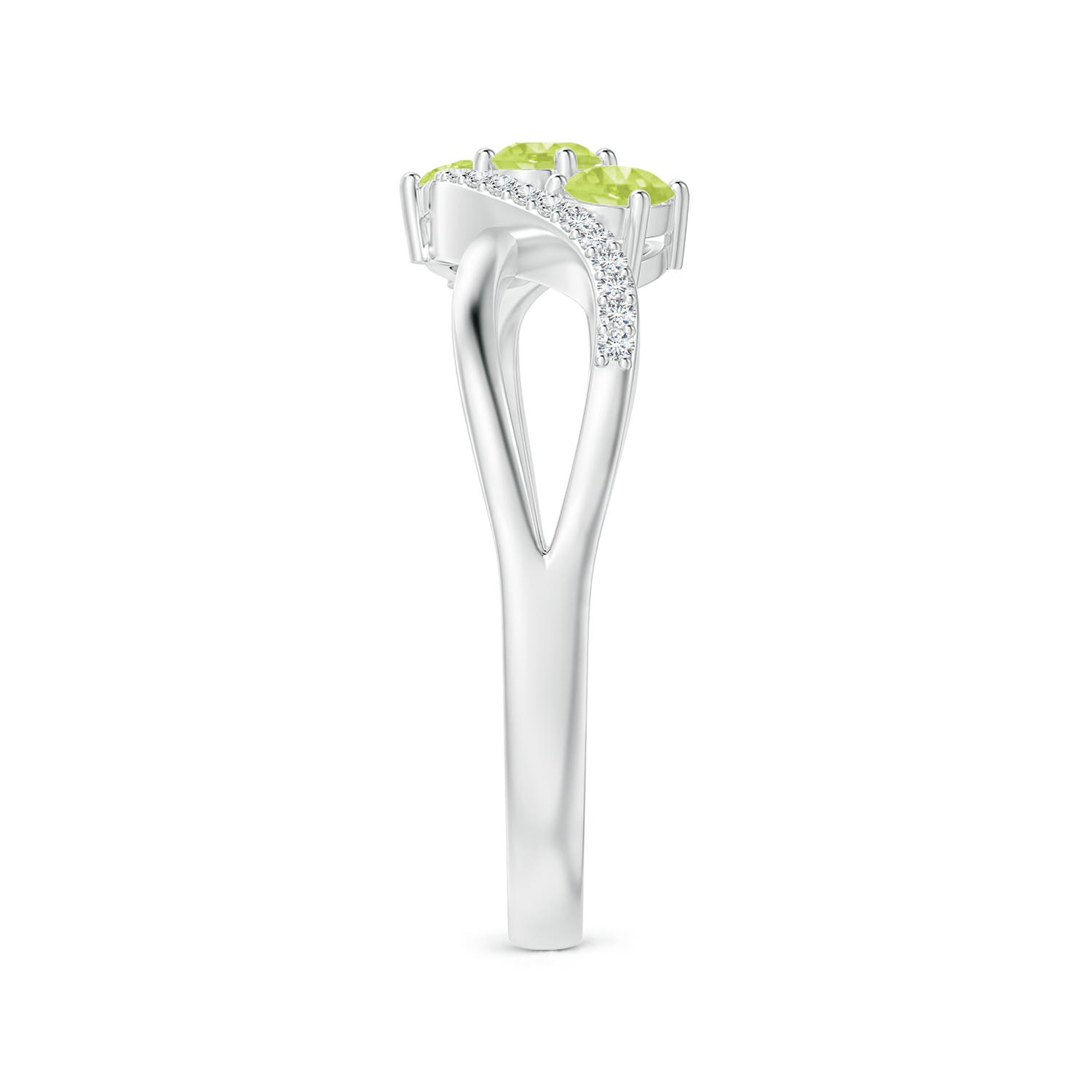 A - Peridot / 0.62 CT / 14 KT White Gold