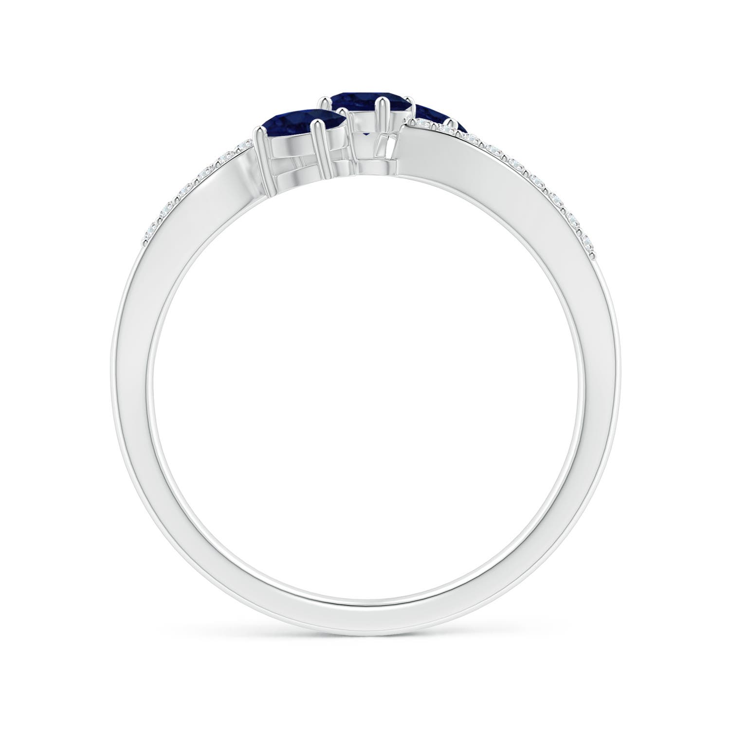 A - Blue Sapphire / 0.71 CT / 14 KT White Gold