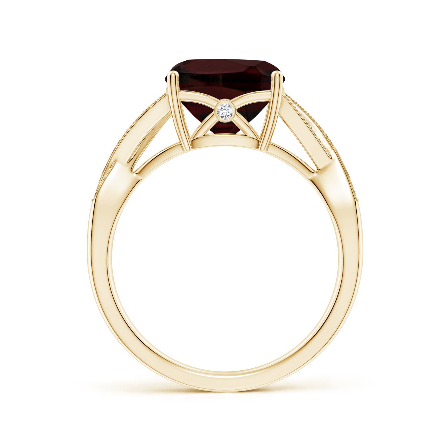 A - Garnet / 3.74 CT / 14 KT Yellow Gold