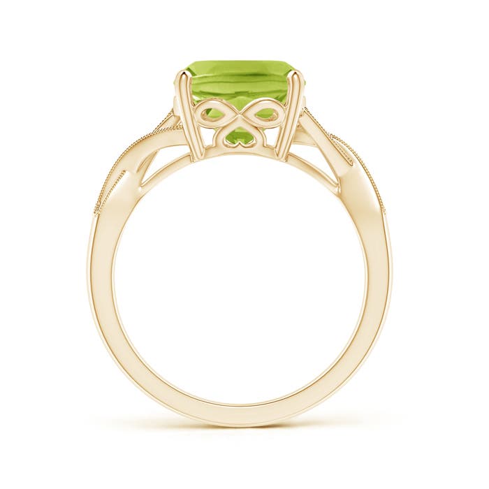 AA - Peridot / 2.94 CT / 14 KT Yellow Gold