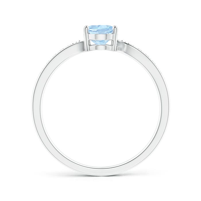 AA - Aquamarine / 0.67 CT / 14 KT White Gold