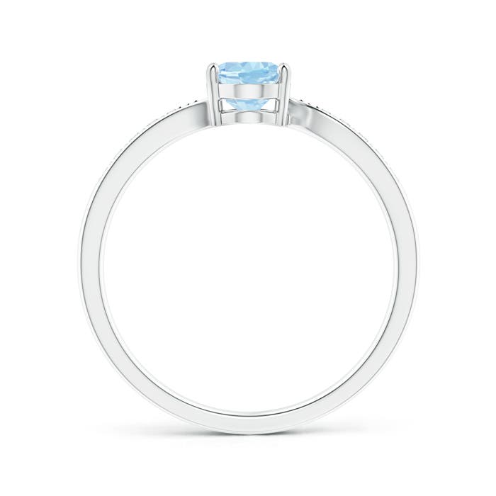 AAA - Aquamarine / 0.67 CT / 14 KT White Gold