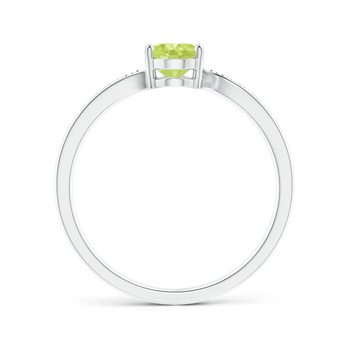 A - Peridot / 0.92 CT / 14 KT White Gold