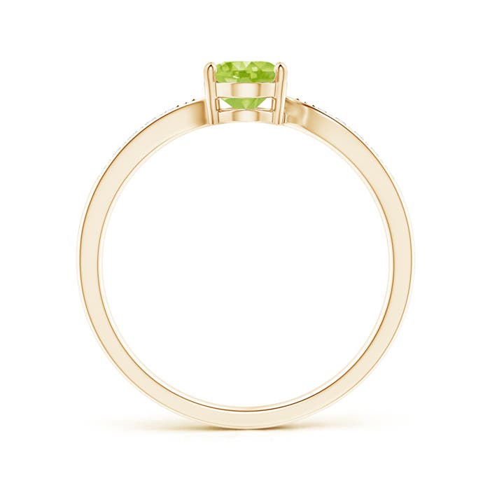 AA - Peridot / 0.92 CT / 14 KT Yellow Gold