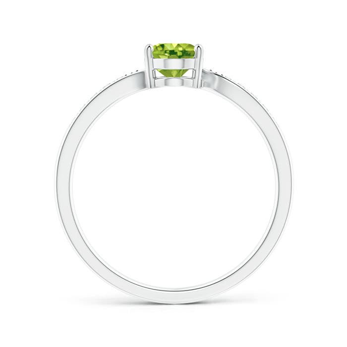 AAA - Peridot / 0.92 CT / 14 KT White Gold