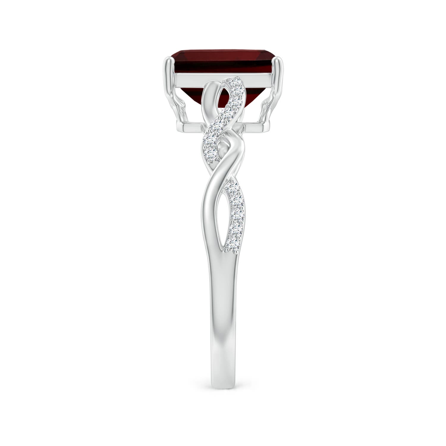 AA - Garnet / 1.93 CT / 14 KT White Gold