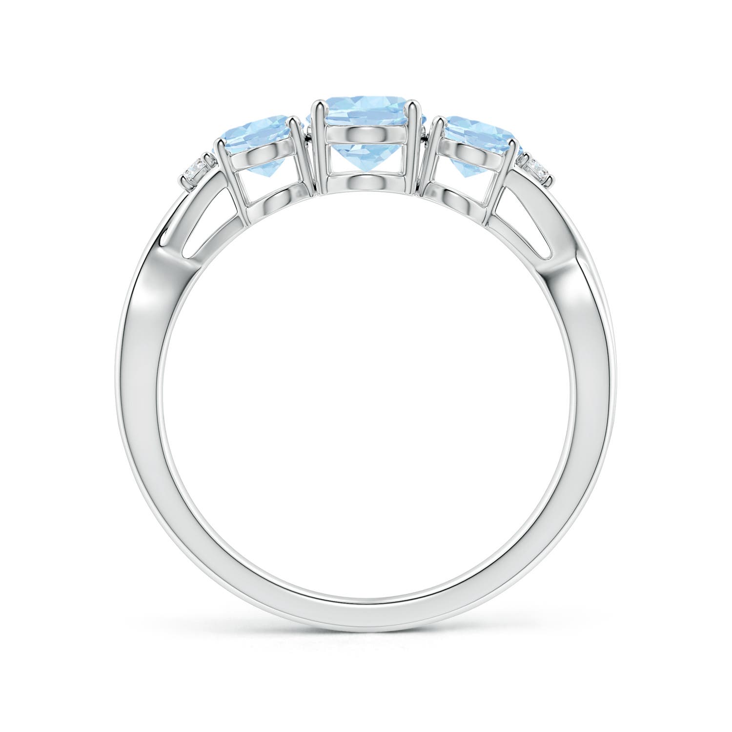 AA - Aquamarine / 1.44 CT / 14 KT White Gold