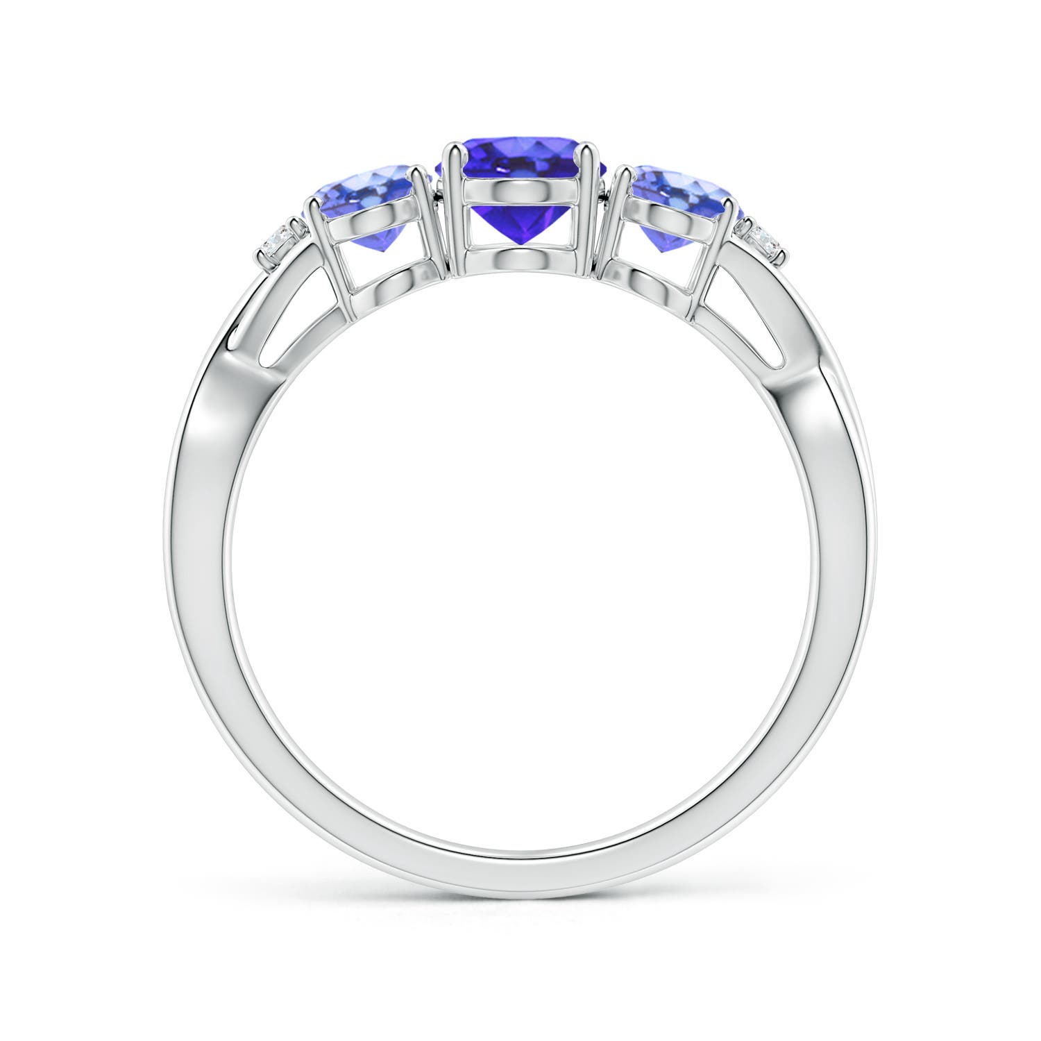 AA - Tanzanite / 1.74 CT / 14 KT White Gold