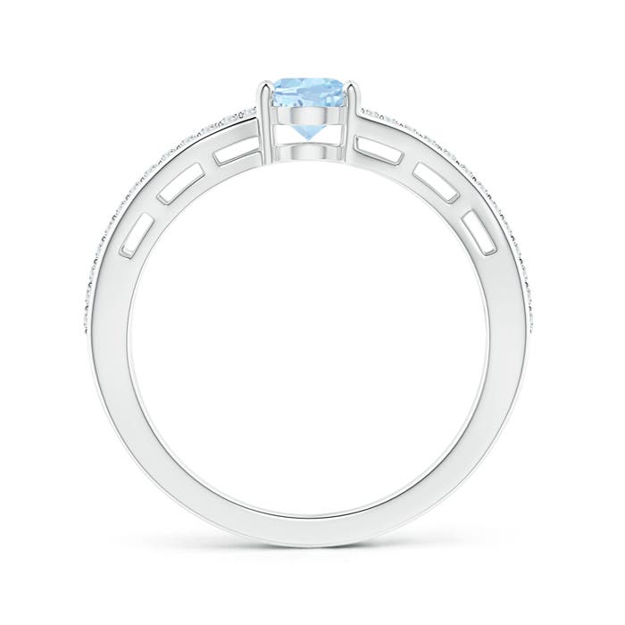 AA - Aquamarine / 0.73 CT / 14 KT White Gold