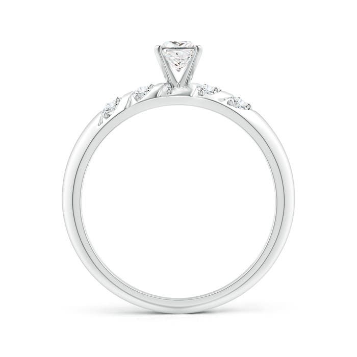 G, VS2 / 0.45 CT / 14 KT White Gold