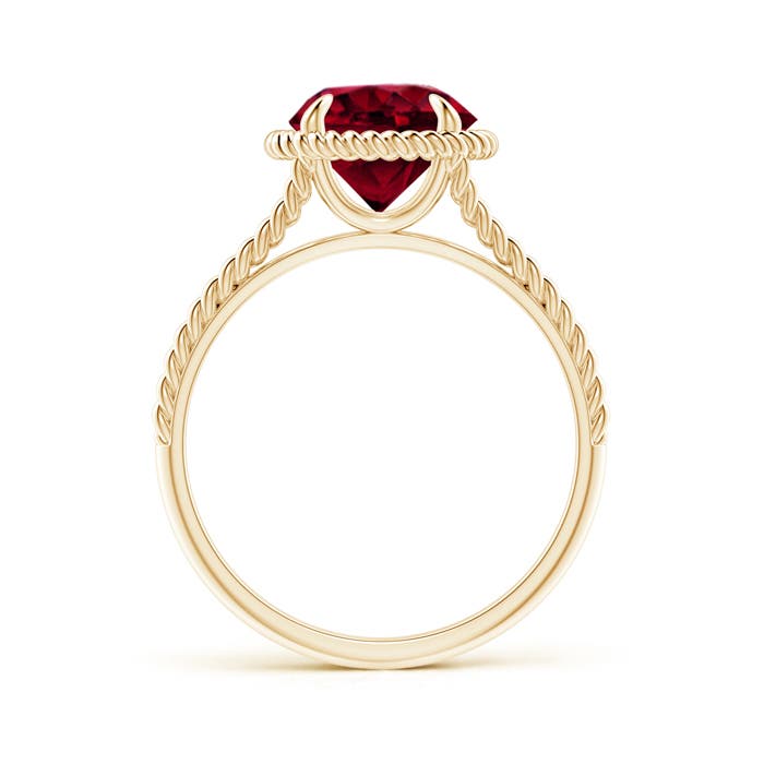 AA - Garnet / 2.2 CT / 14 KT Yellow Gold