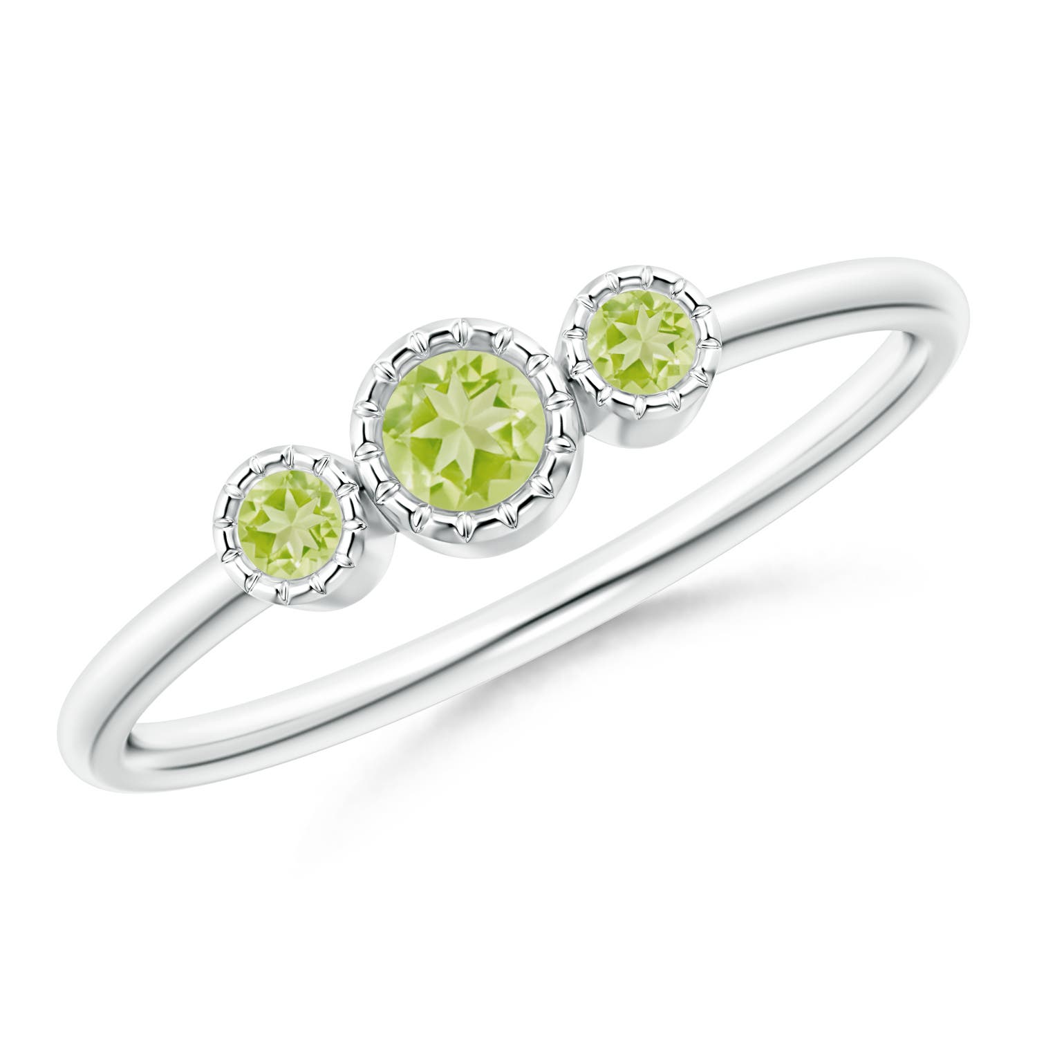 AAA - Peridot / 0.2 CT / 14 KT White Gold