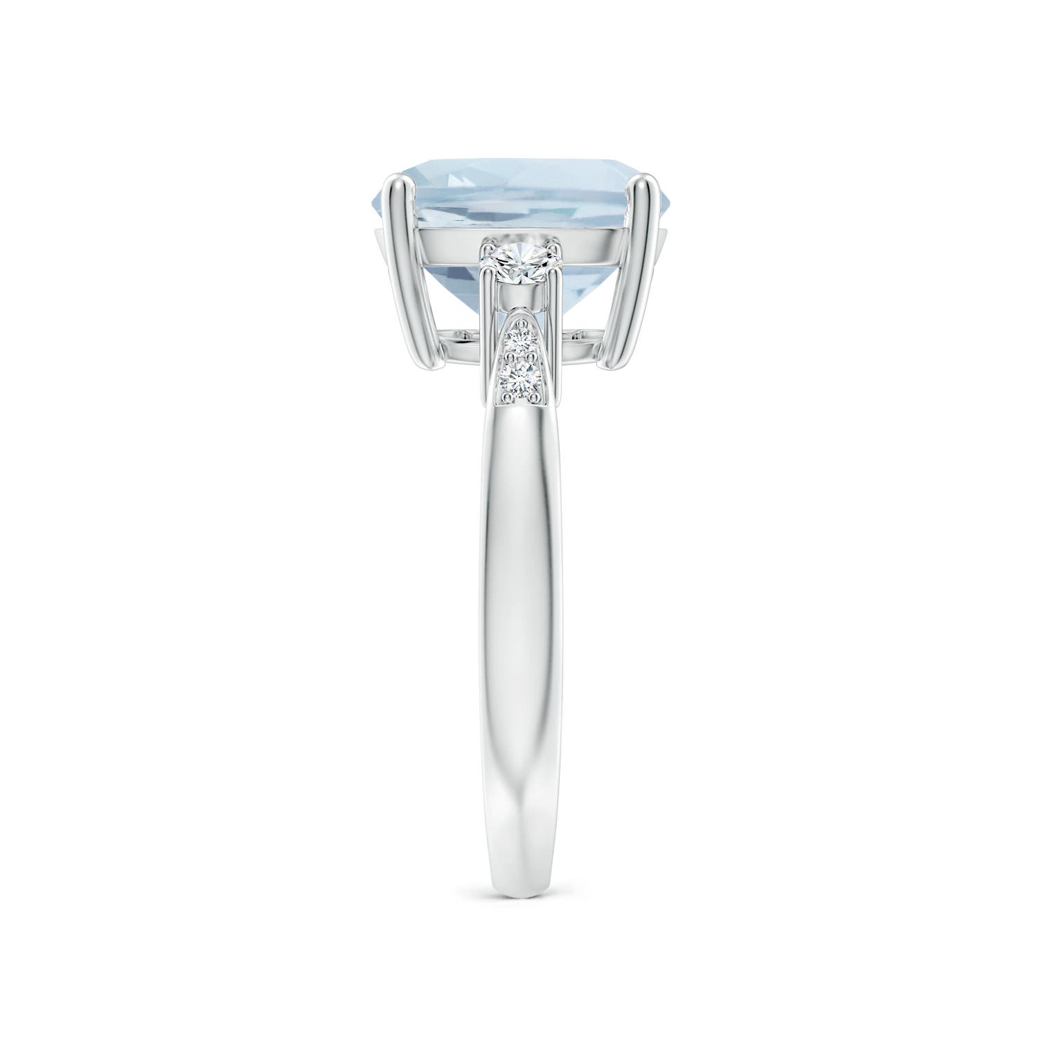 A - Aquamarine / 3.7 CT / 14 KT White Gold