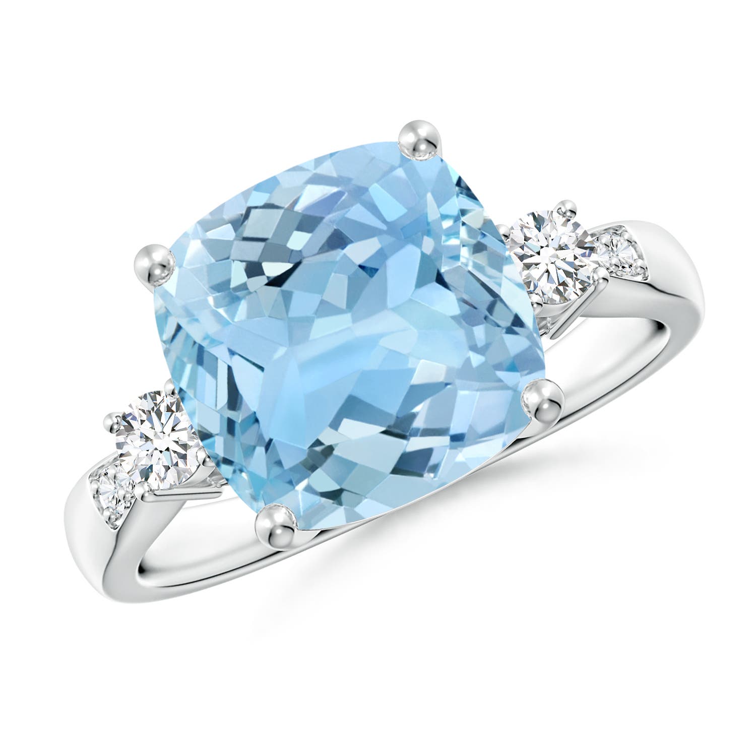 AAAA - Aquamarine / 3.7 CT / 14 KT White Gold