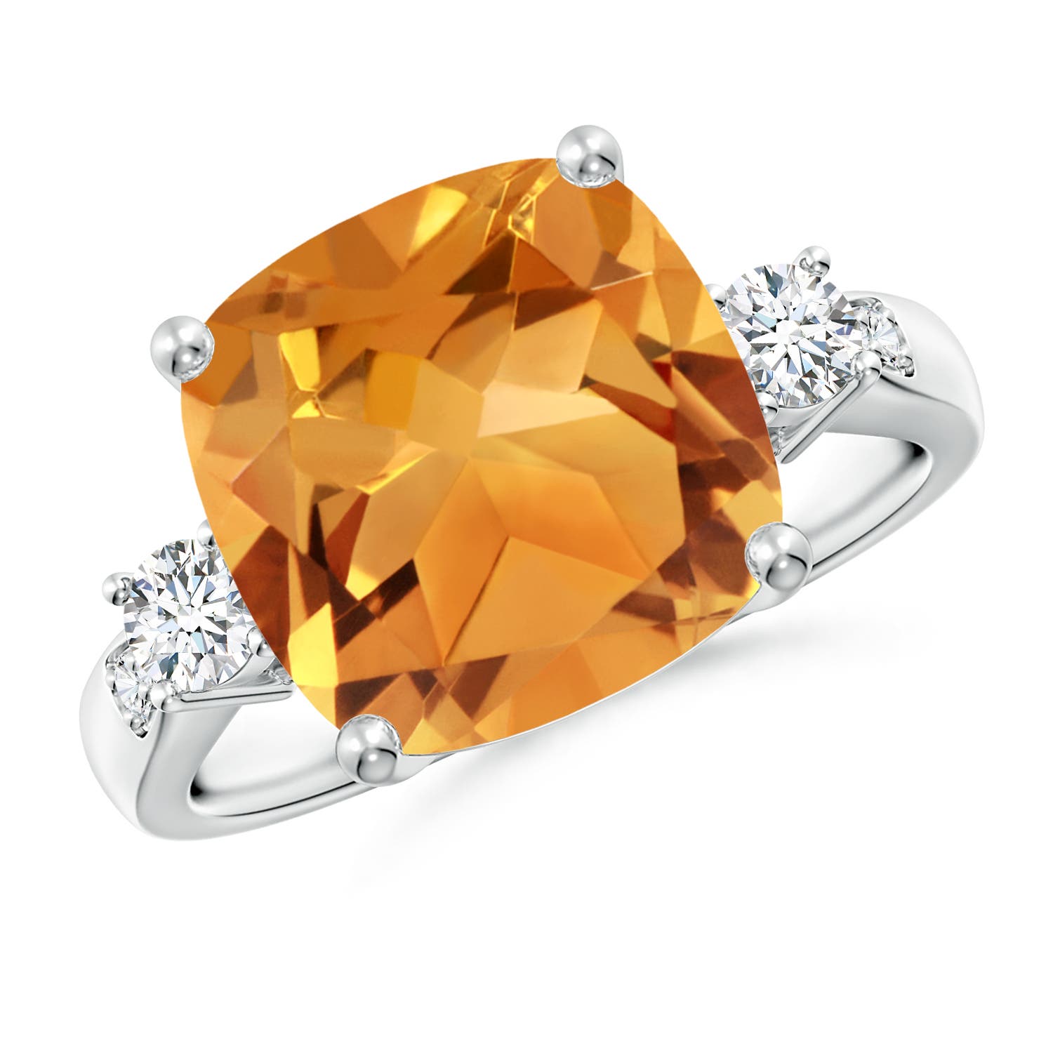 AA - Citrine / 4.85 CT / 14 KT White Gold