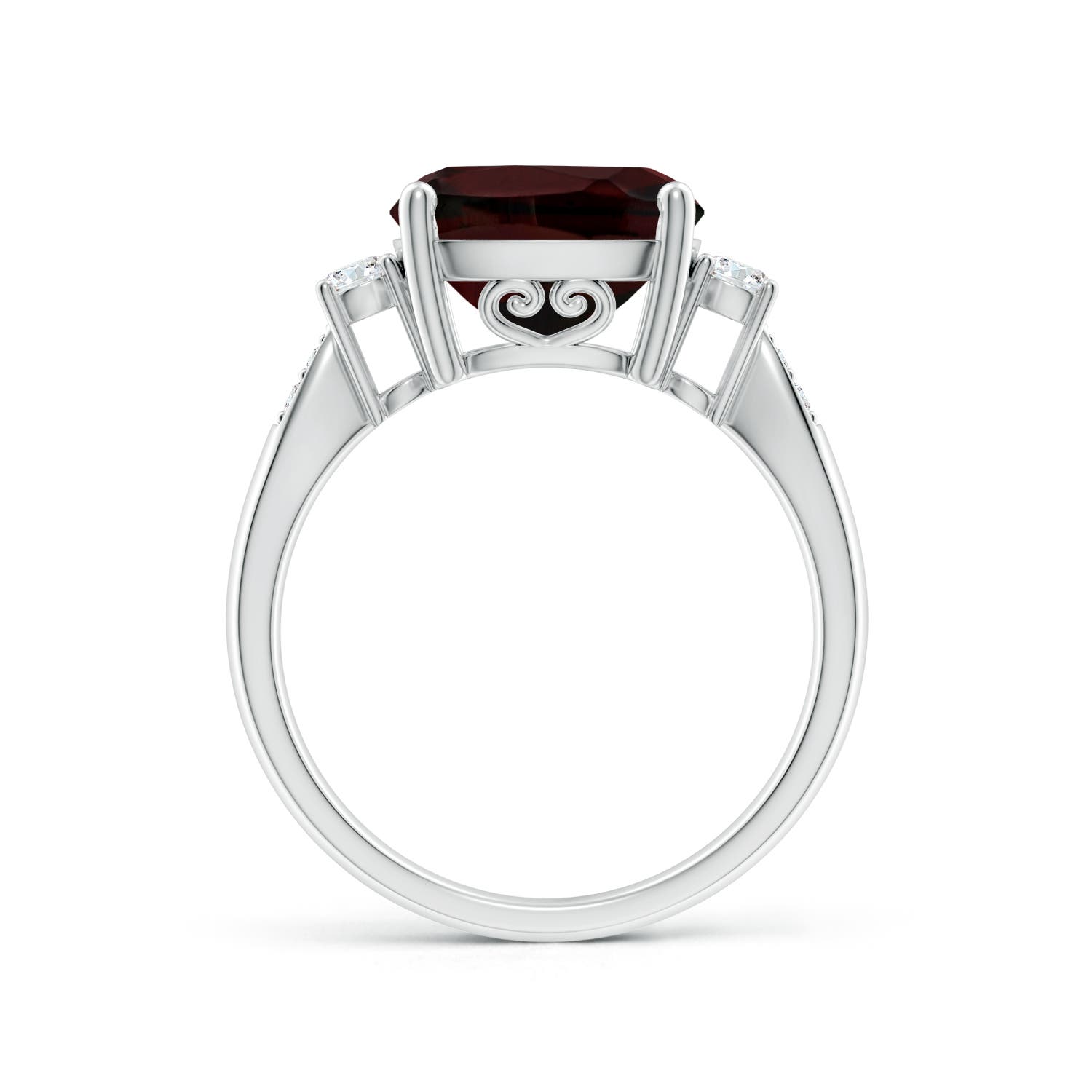 A - Garnet / 4.4 CT / 14 KT White Gold