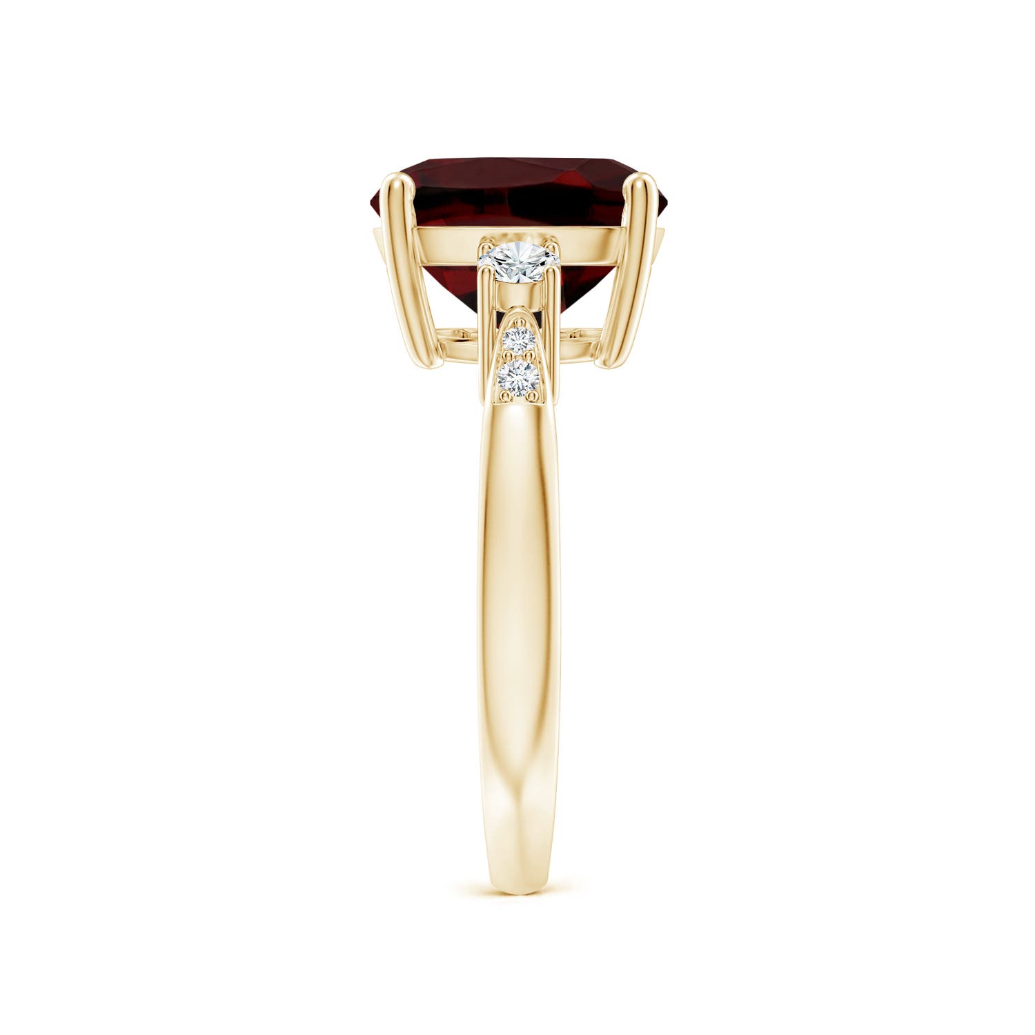 AAA - Garnet / 4.4 CT / 14 KT Yellow Gold