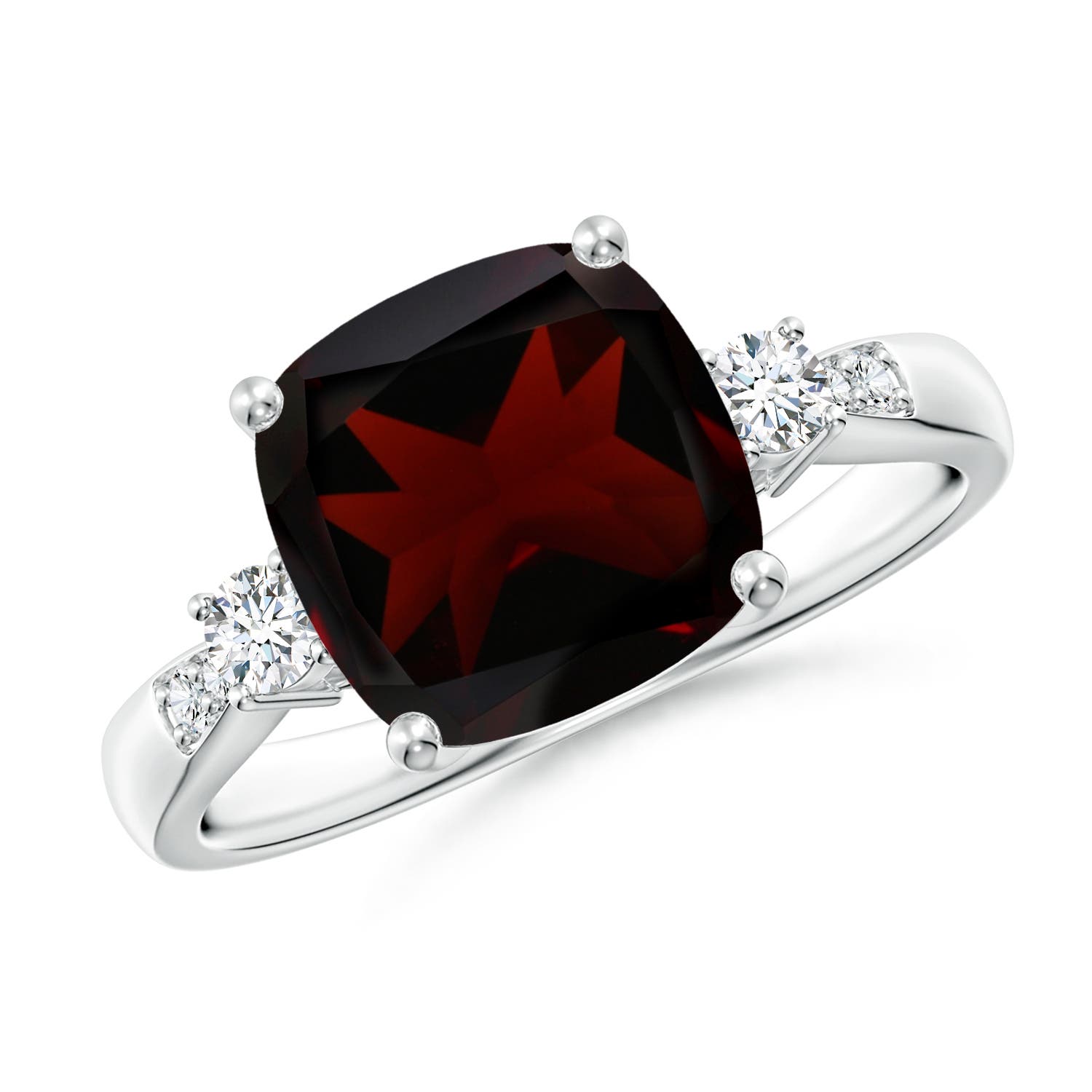 A - Garnet / 3.77 CT / 14 KT White Gold