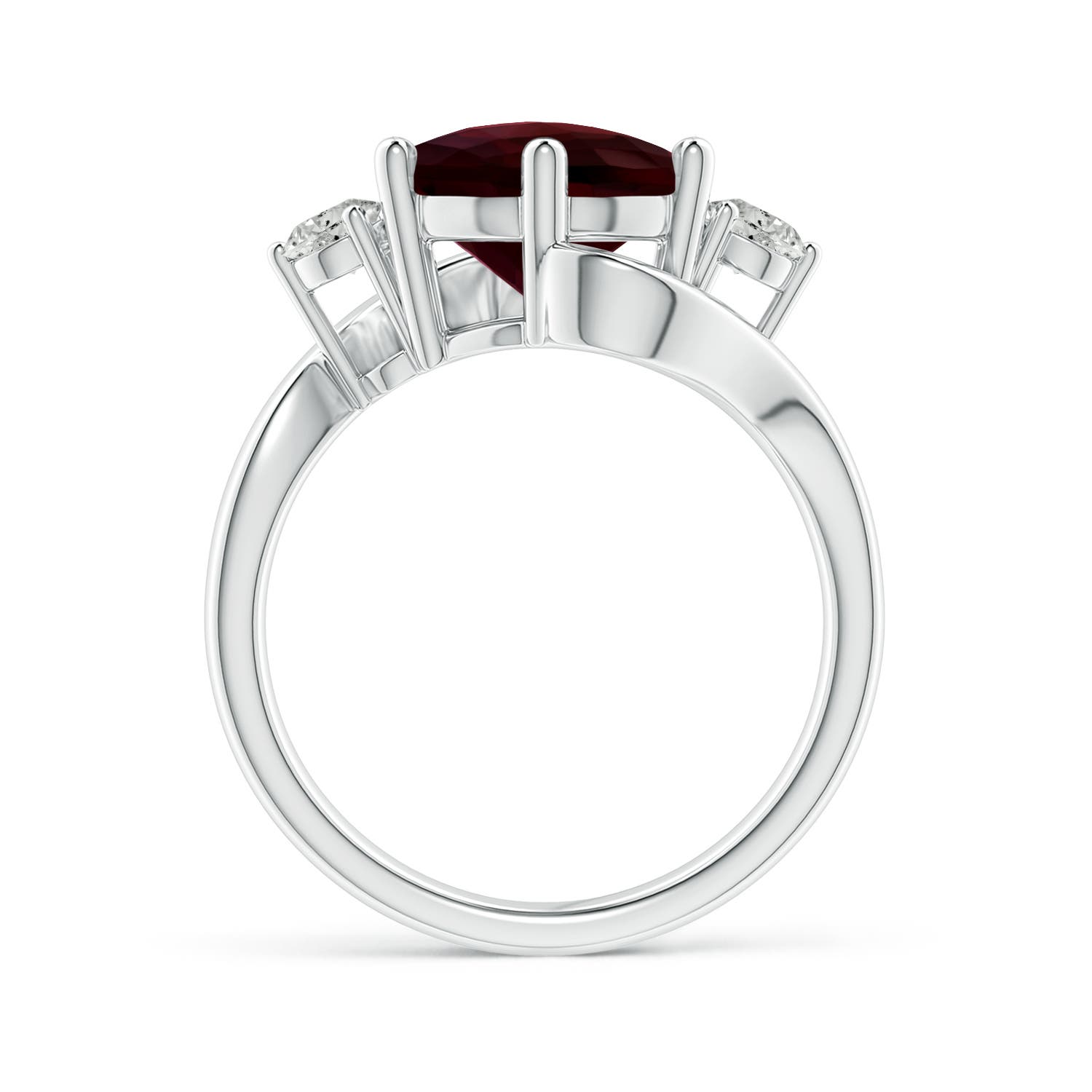 A - Garnet / 4.57 CT / 14 KT White Gold