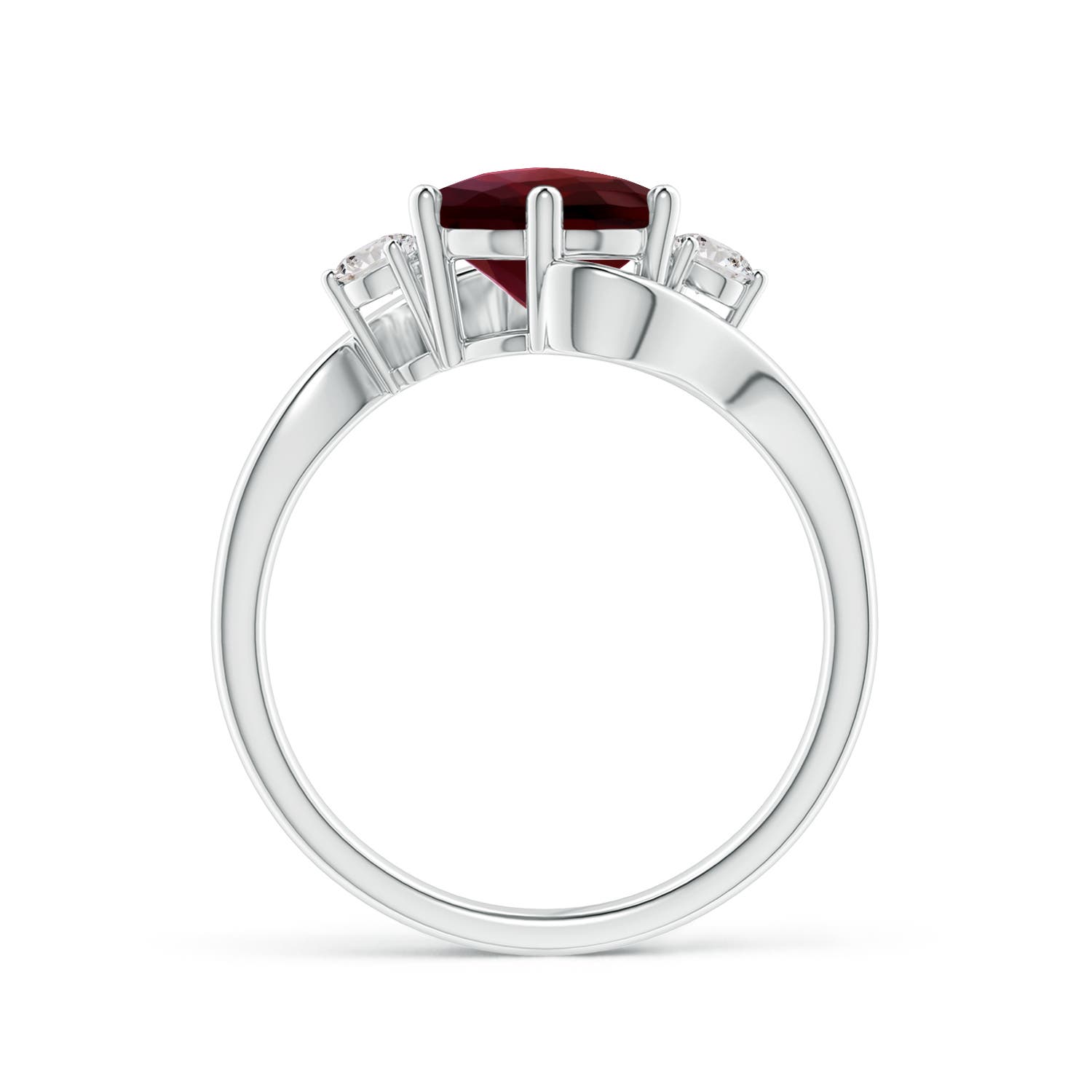 AA - Garnet / 2.26 CT / 14 KT White Gold