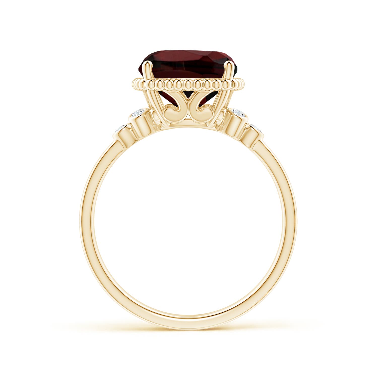 AA - Garnet / 4.58 CT / 14 KT Yellow Gold