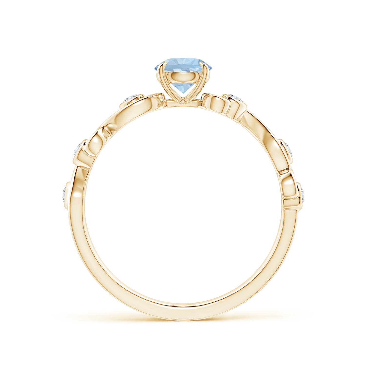 AA - Aquamarine / 0.53 CT / 14 KT Yellow Gold