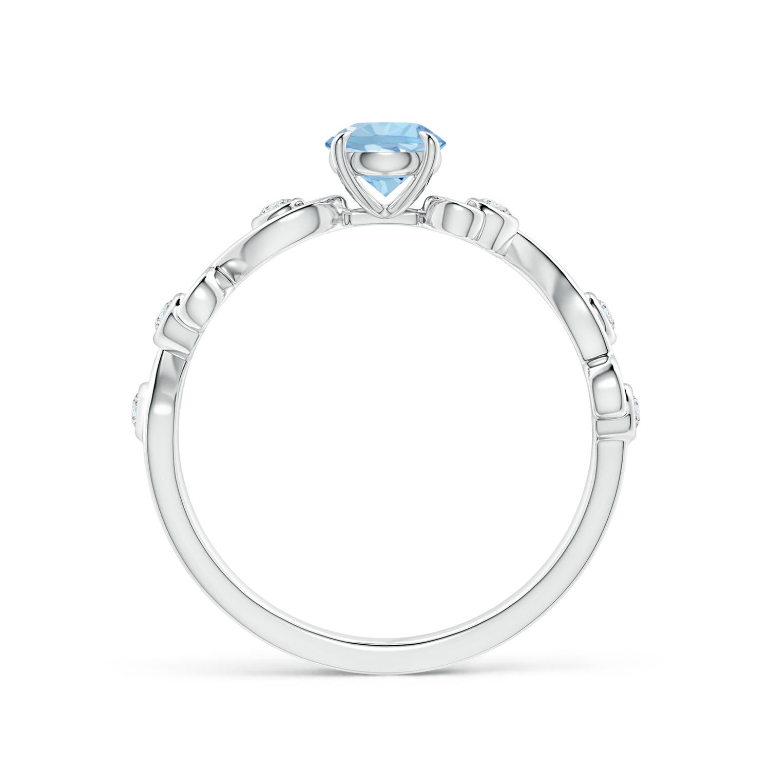 AAA - Aquamarine / 0.53 CT / 14 KT White Gold