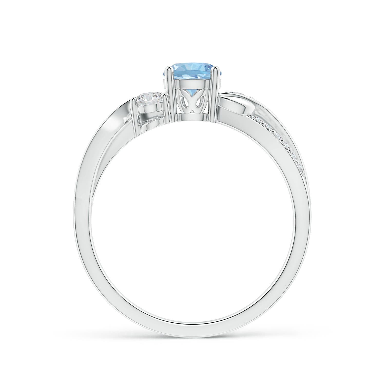 AAA - Aquamarine / 0.6 CT / 14 KT White Gold