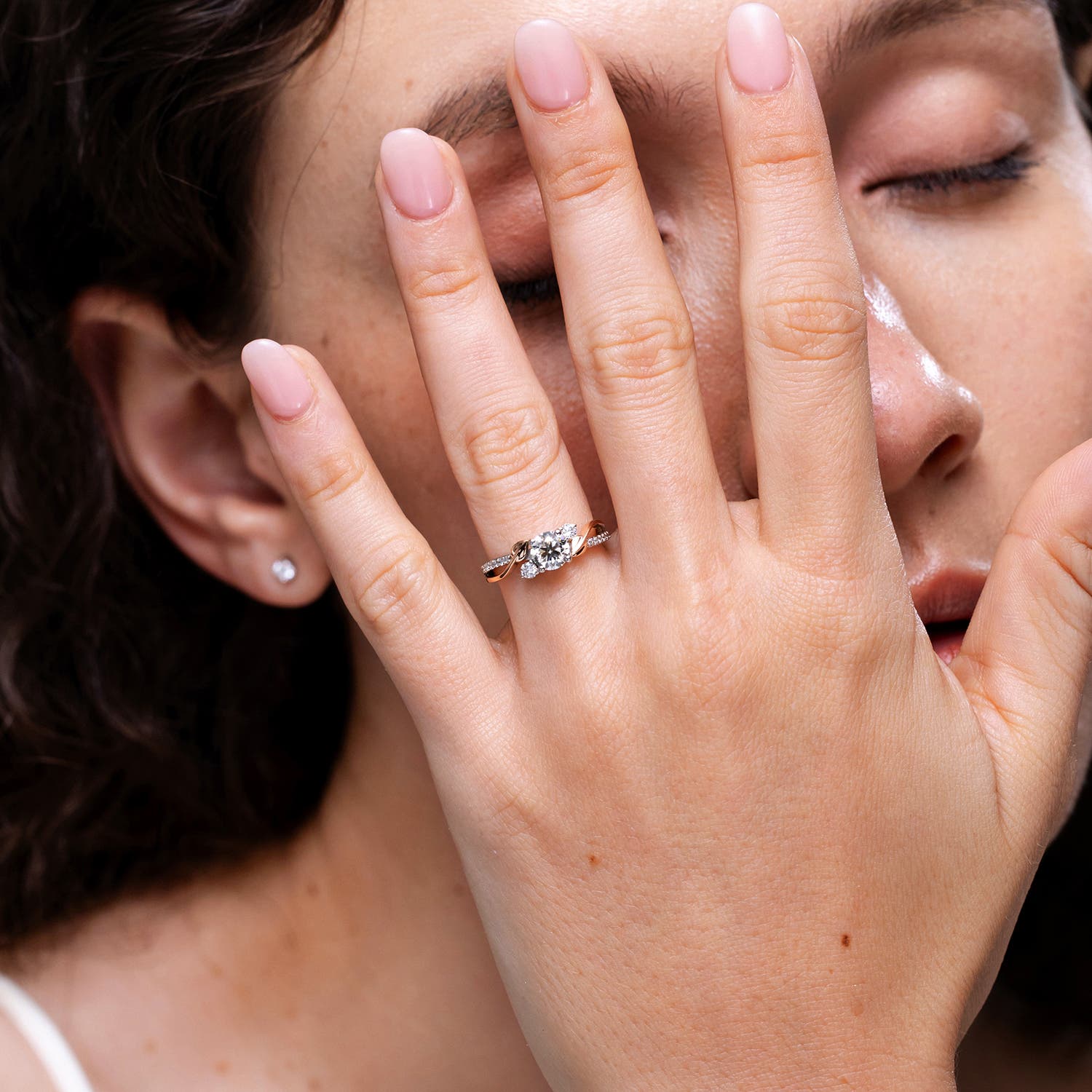 SR1912D lifestyle image - lifestyle 4