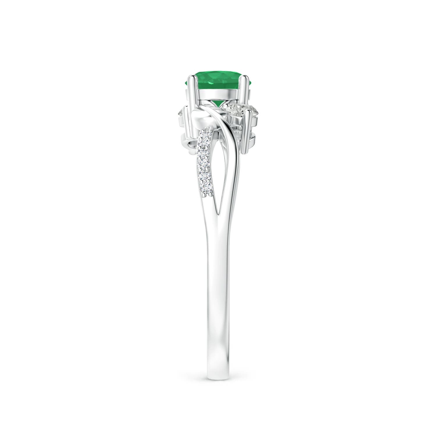 A - Emerald / 0.65 CT / 14 KT White Gold