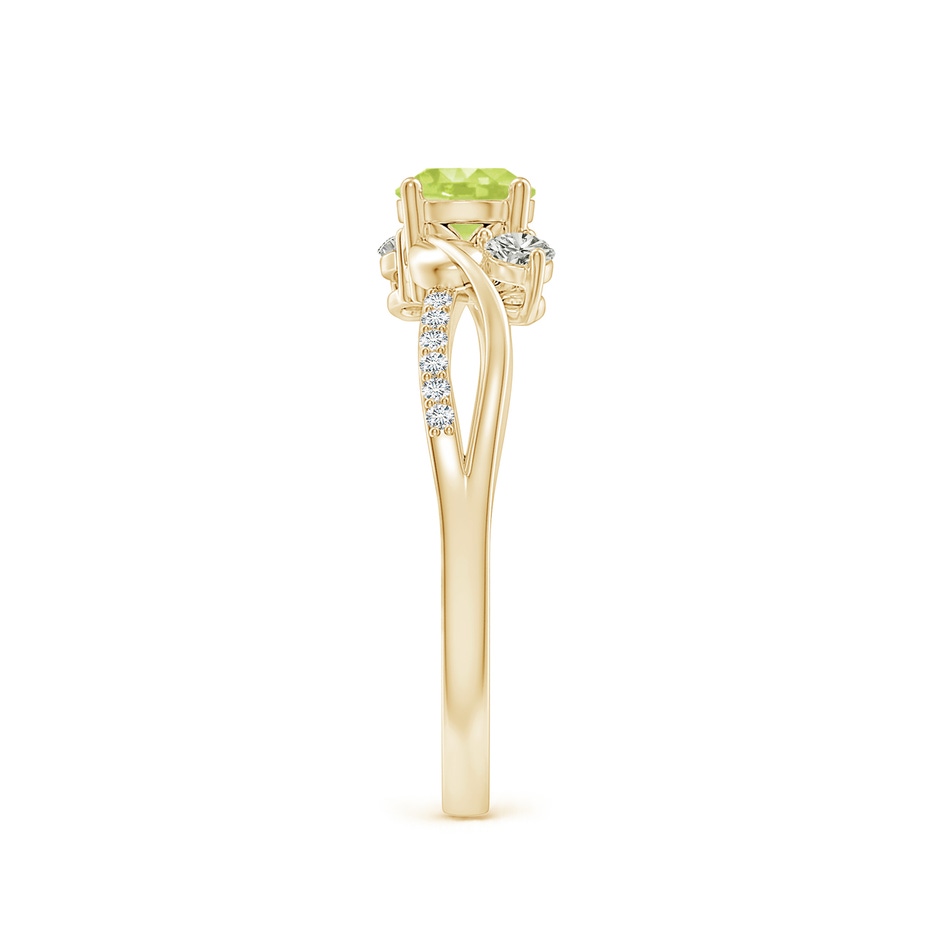 5mm A Peridot and Diamond Twisted Vine Ring in Yellow Gold side 299