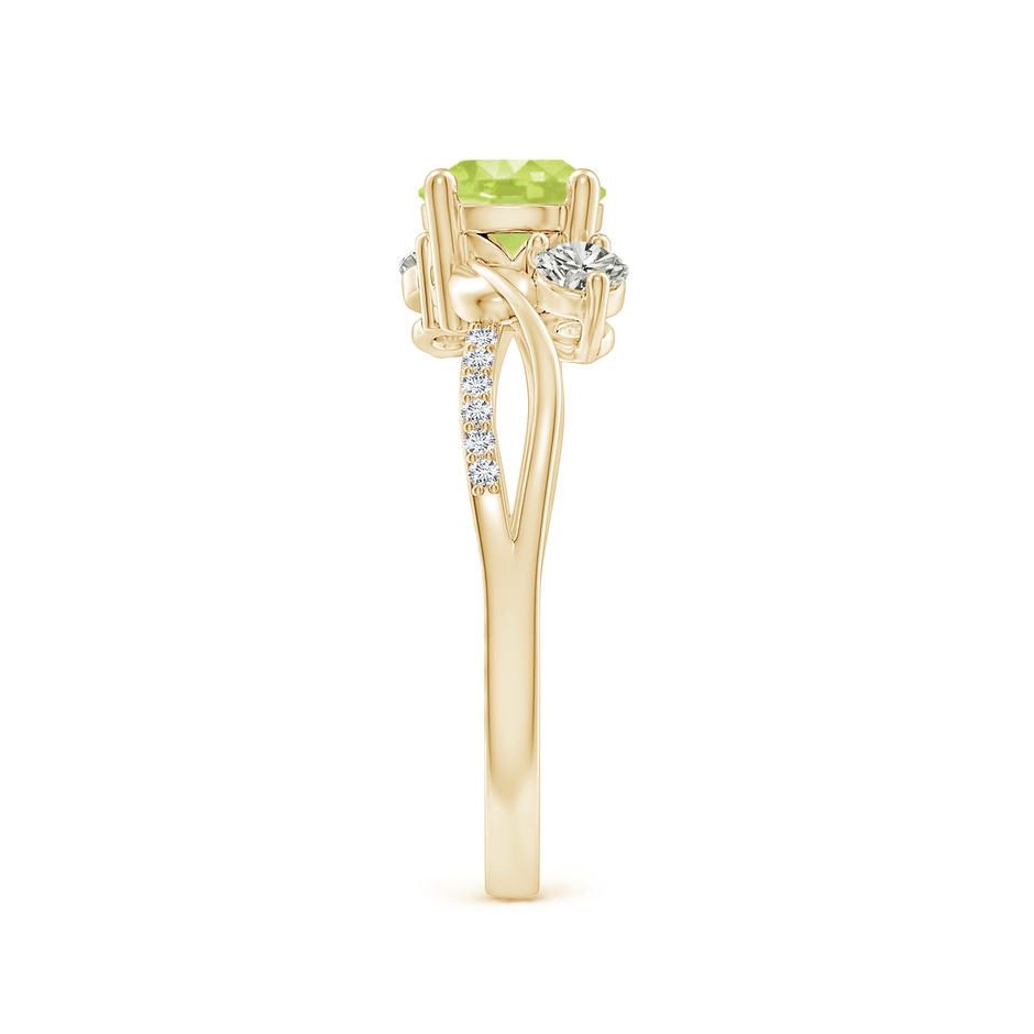 6mm A Peridot and Diamond Twisted Vine Ring in Yellow Gold side 299
