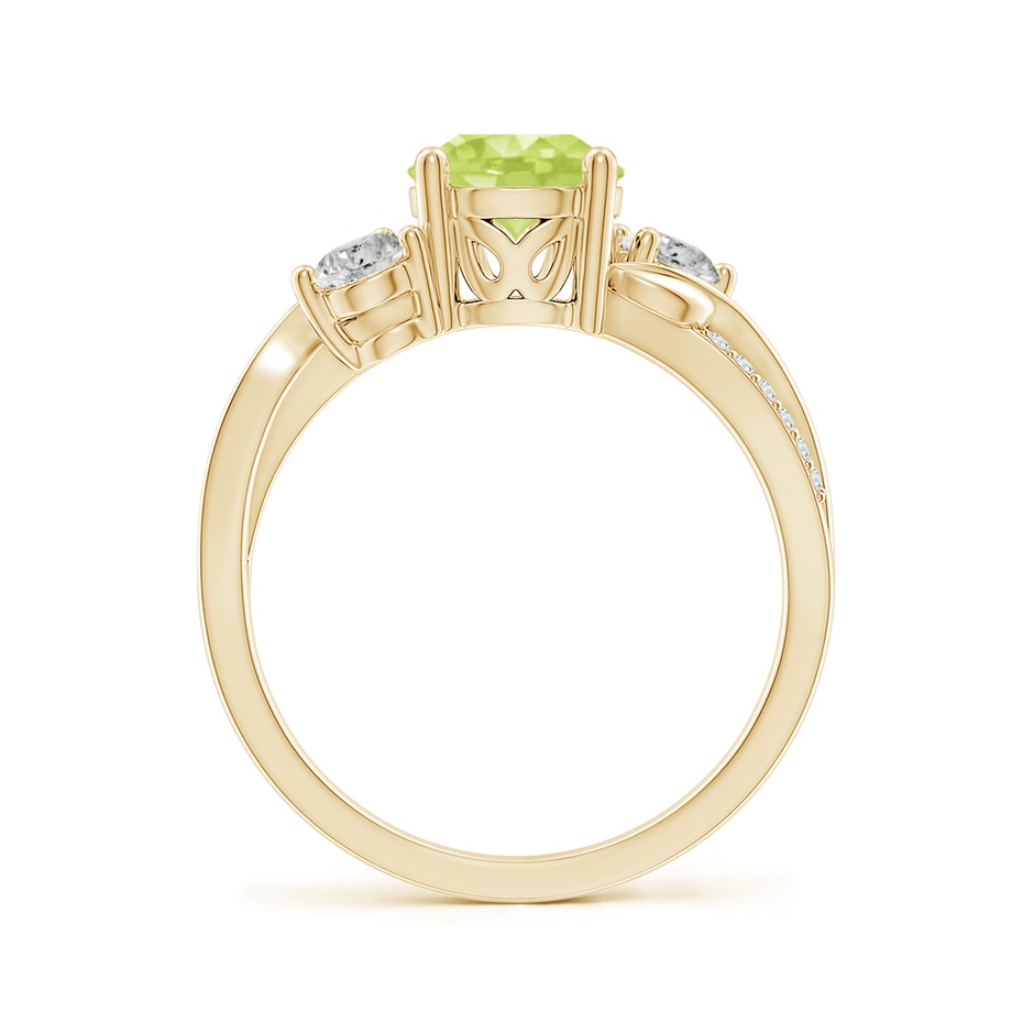 7mm A Peridot and Diamond Twisted Vine Ring in Yellow Gold side 199