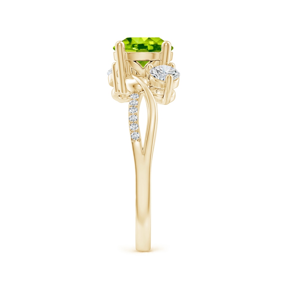 7mm AAA Peridot and Diamond Twisted Vine Ring in Yellow Gold side 299