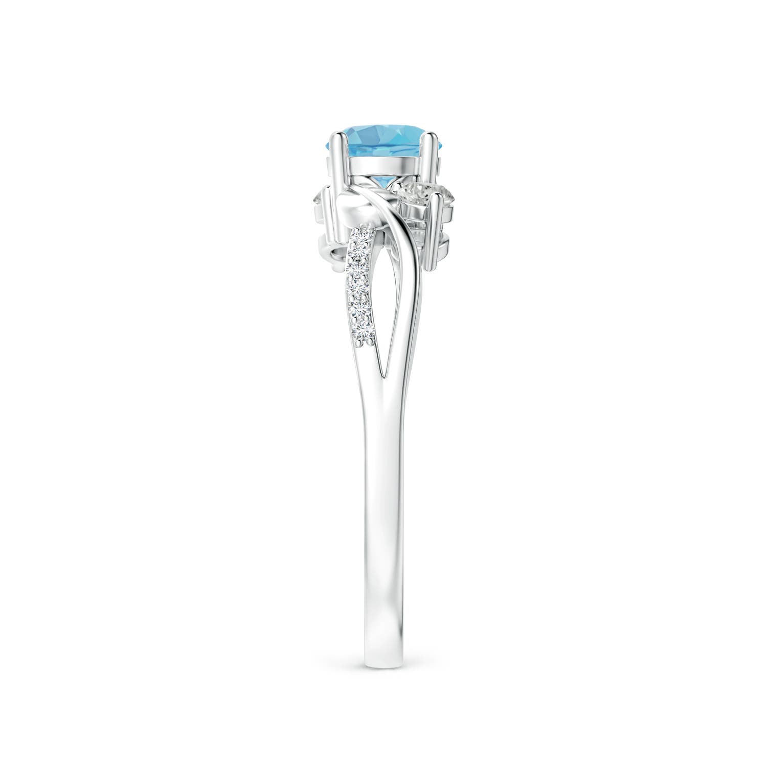 A - Swiss Blue Topaz / 0.8 CT / 14 KT White Gold