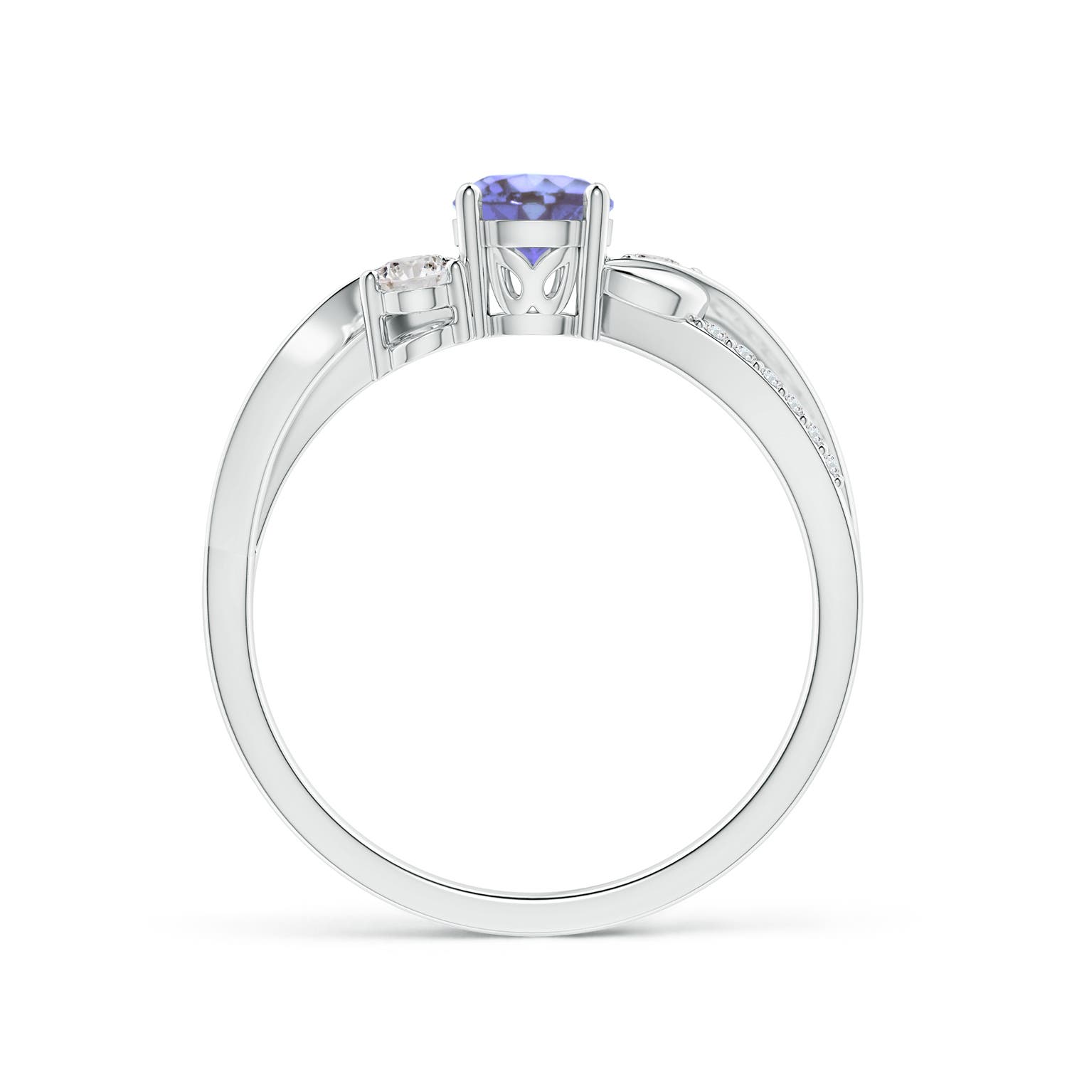 AA - Tanzanite / 0.7 CT / 14 KT White Gold