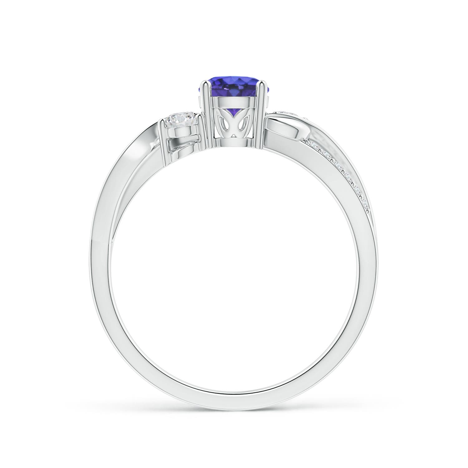 AAA - Tanzanite / 0.7 CT / 14 KT White Gold