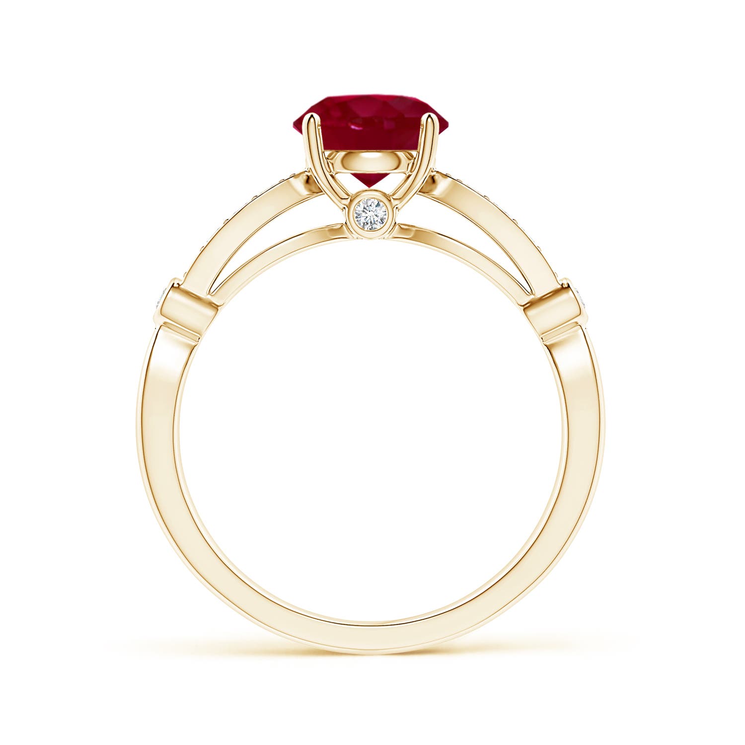 AA - Ruby / 1.55 CT / 14 KT Yellow Gold