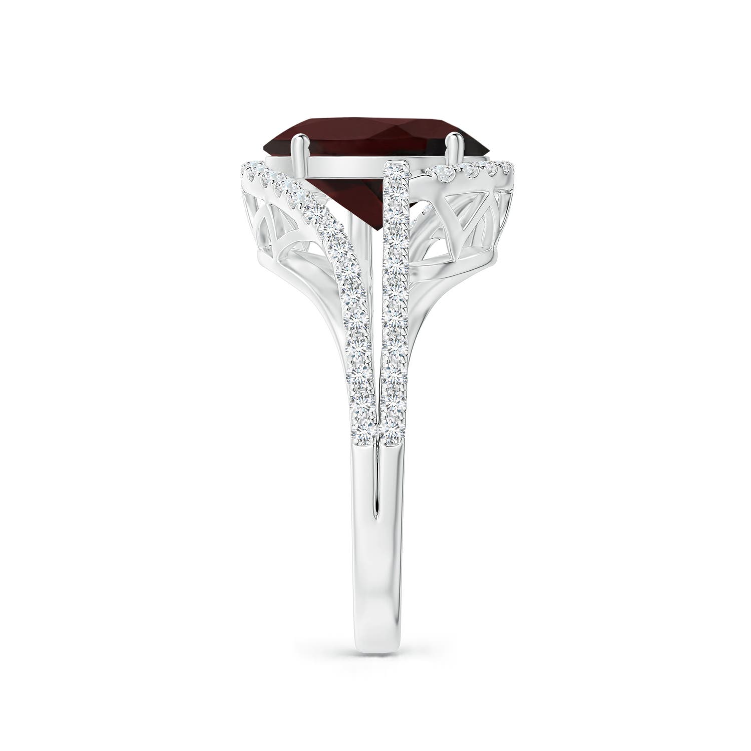 A - Garnet / 4.7 CT / 14 KT White Gold