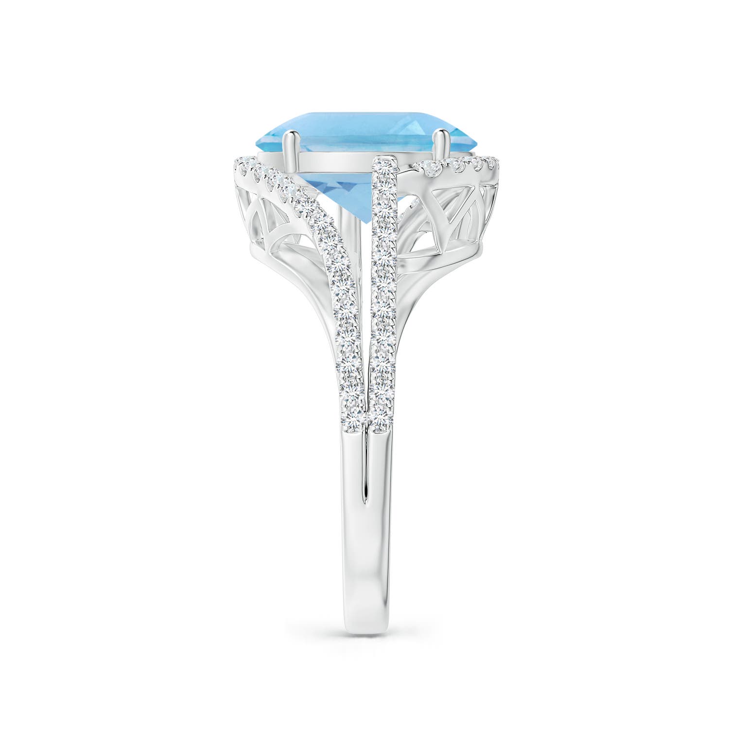 A - Swiss Blue Topaz / 5.2 CT / 14 KT White Gold