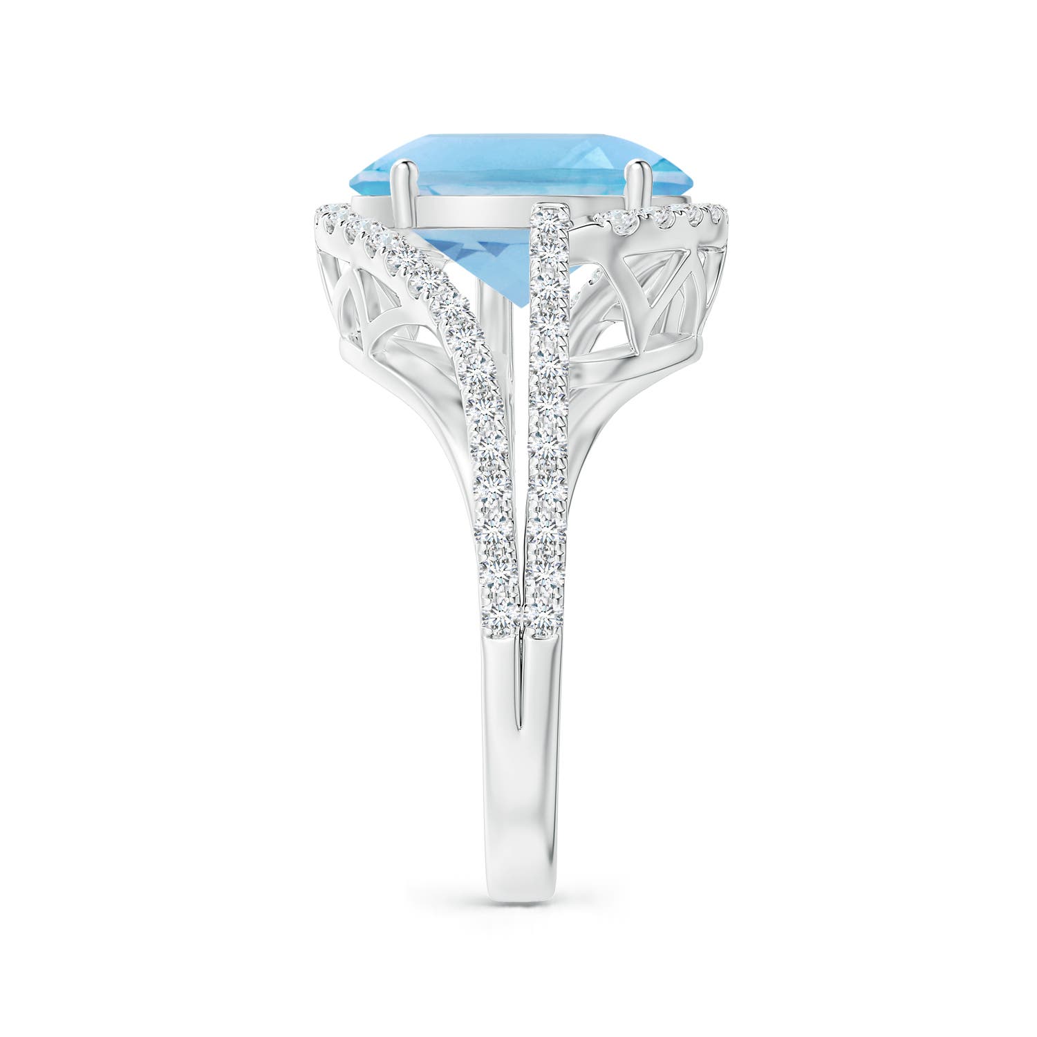 A - Swiss Blue Topaz / 6.22 CT / 14 KT White Gold