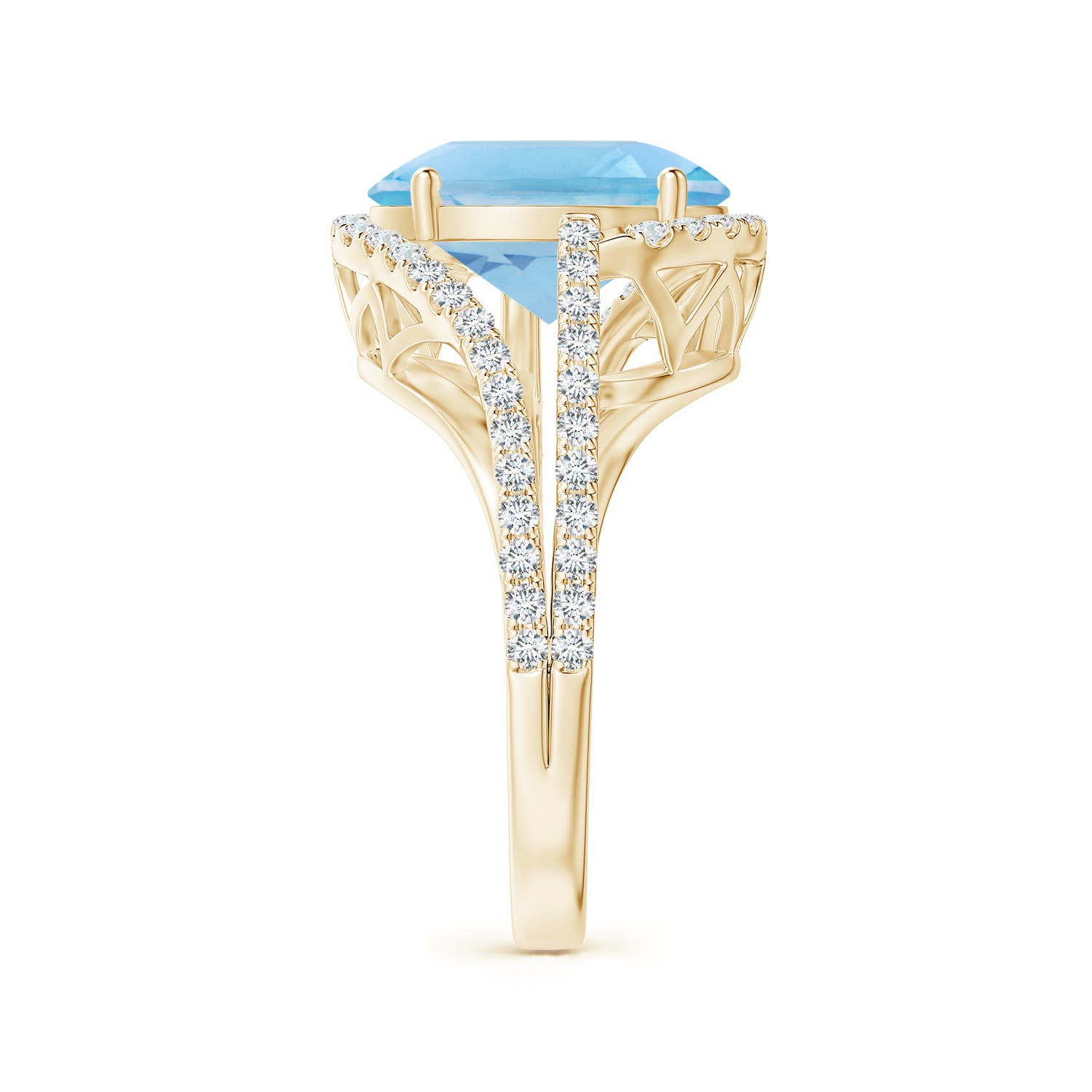 A - Swiss Blue Topaz / 6.22 CT / 14 KT Yellow Gold