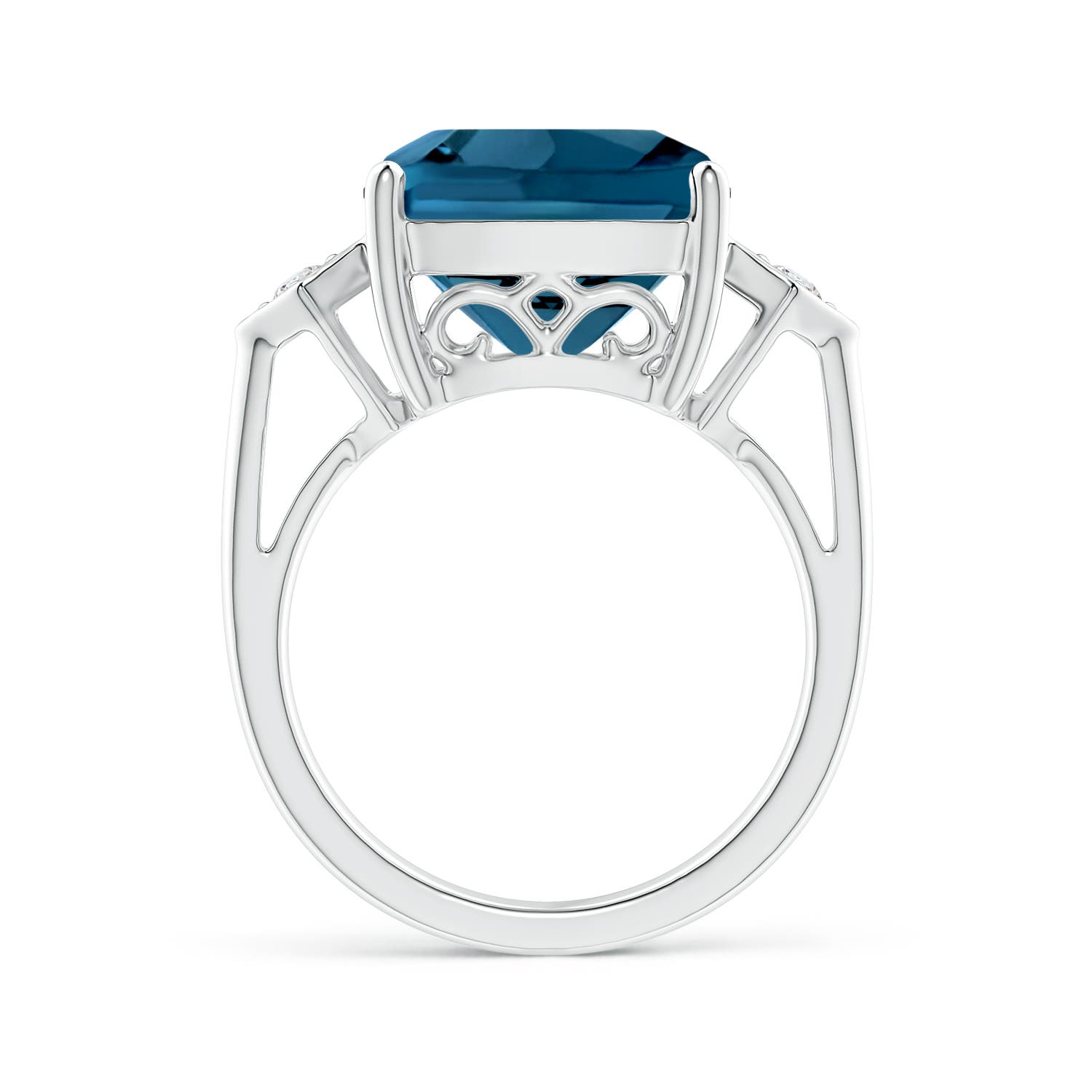 AAAA - London Blue Topaz / 8.14 CT / 14 KT White Gold