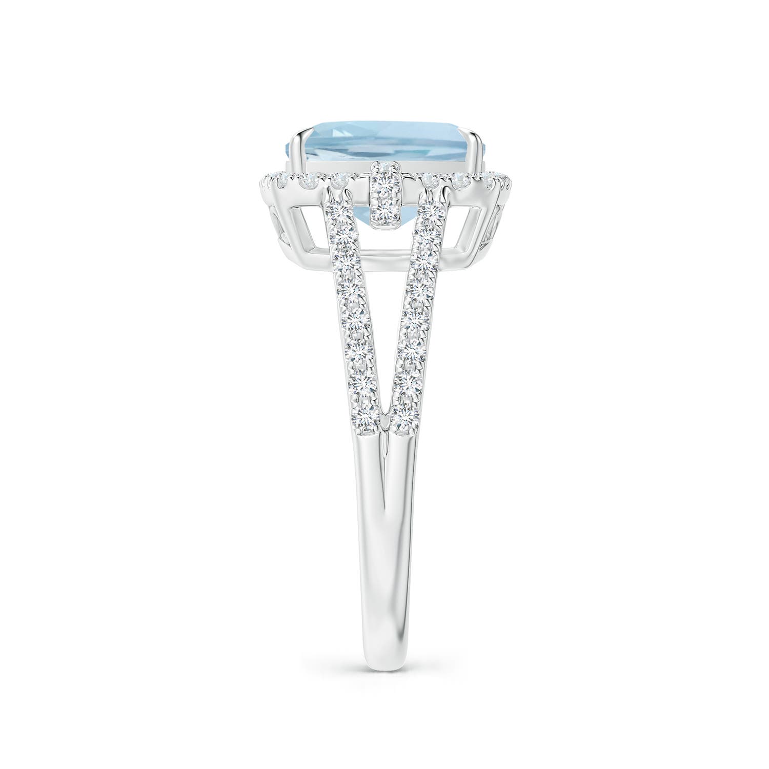 AA - Aquamarine / 2.31 CT / 14 KT White Gold