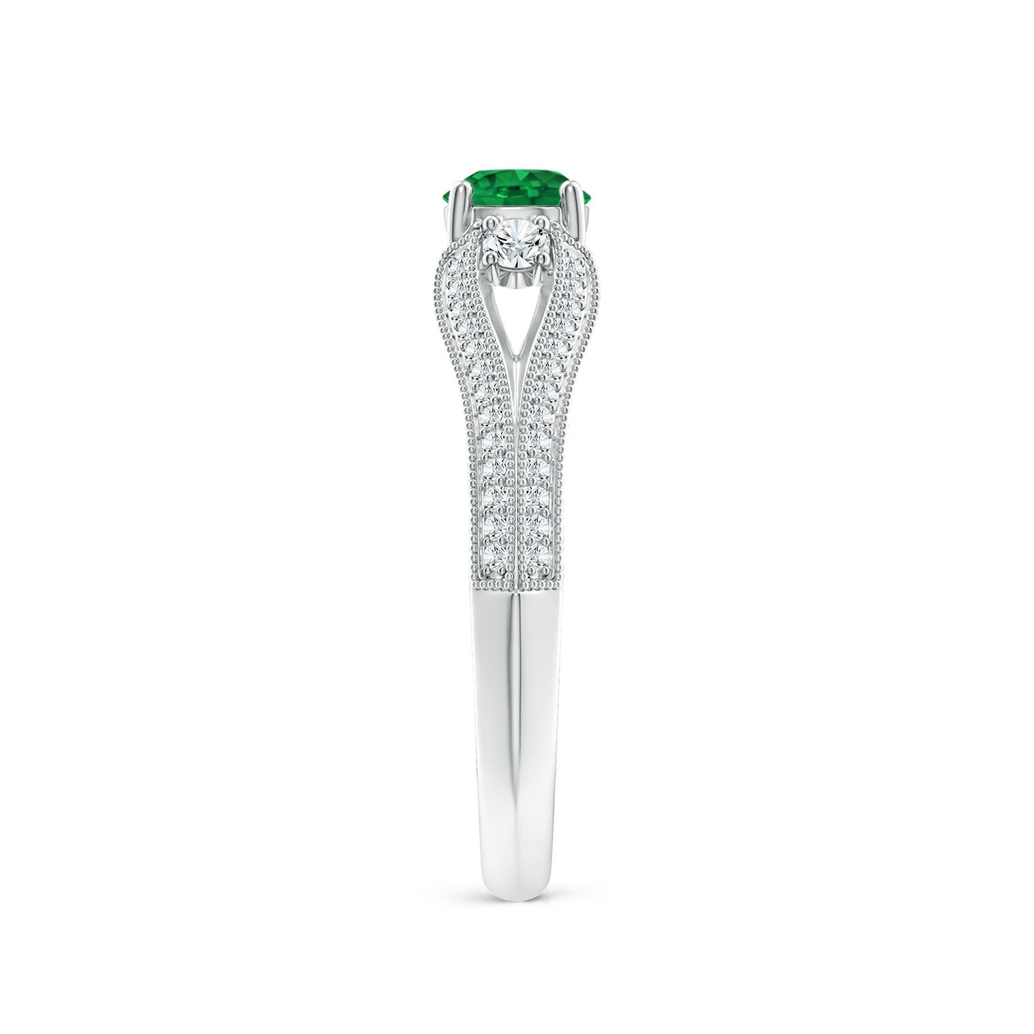 AAA - Emerald / 0.73 CT / 14 KT White Gold