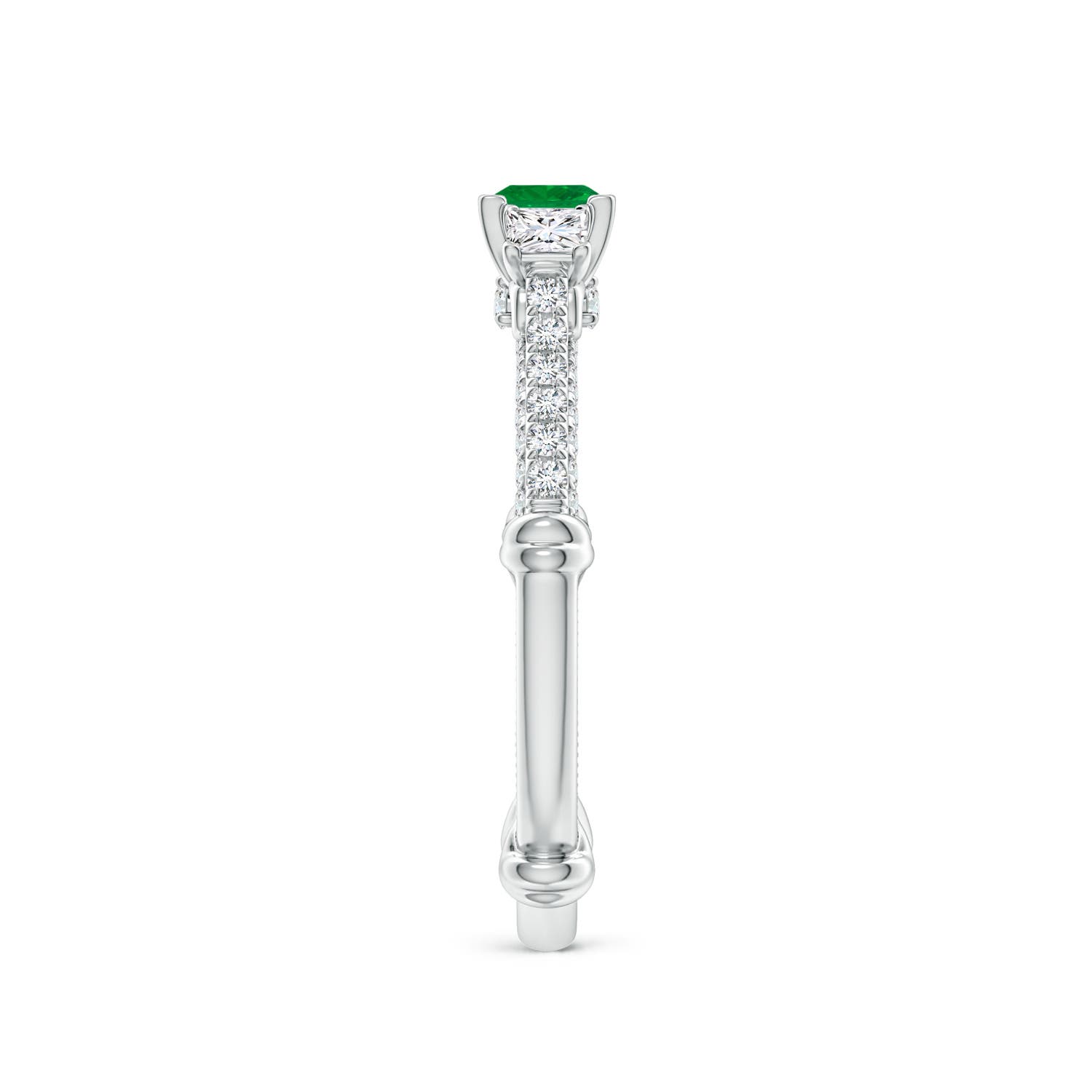 AA - Emerald / 0.73 CT / 14 KT White Gold